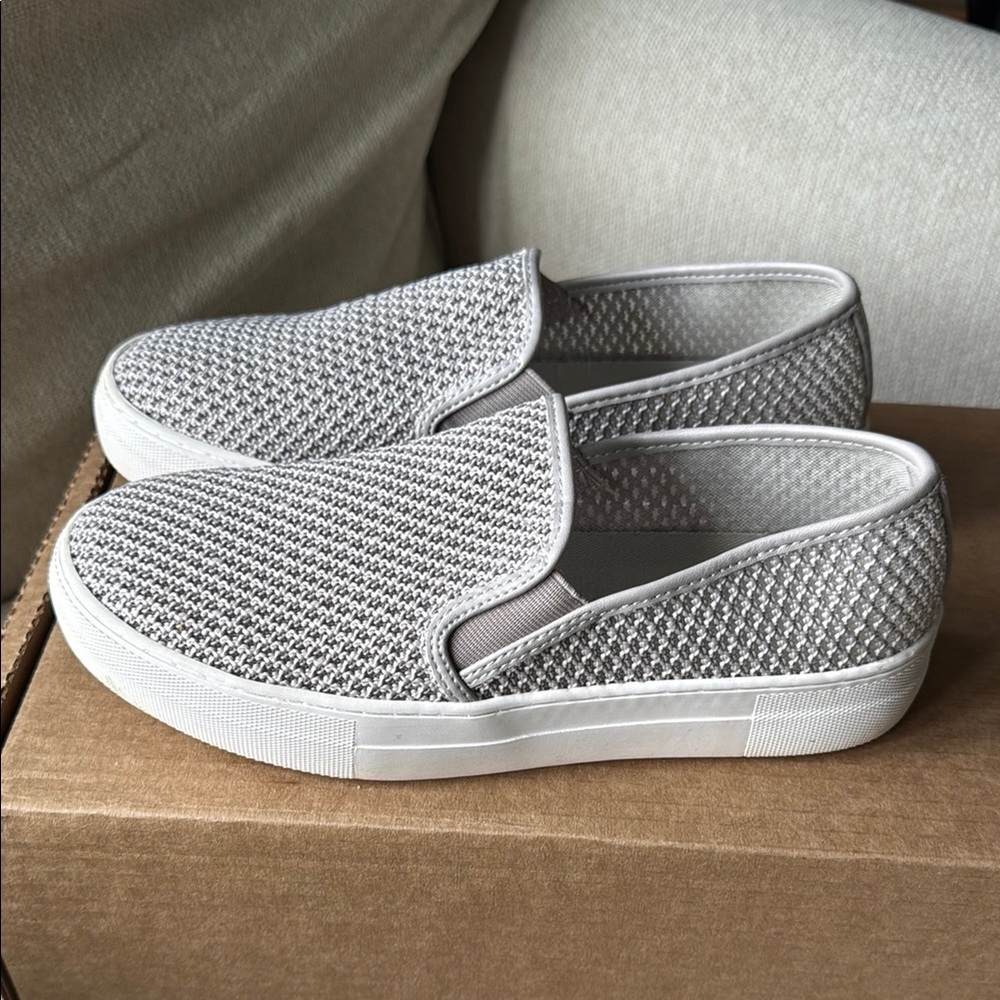 Steve Madden Gills Gray Slip-On Sneakers - 8